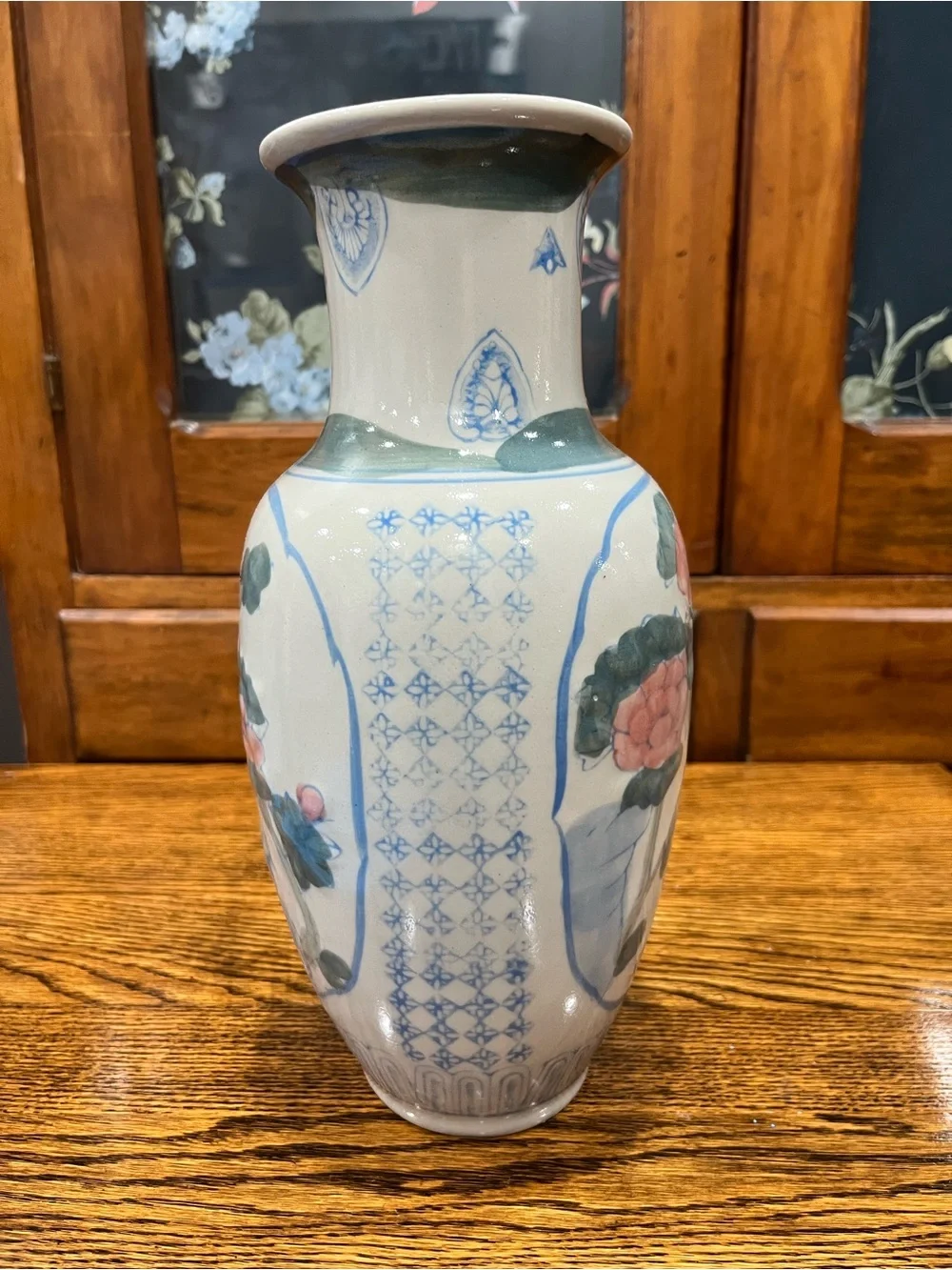 Vintage Chinese Chinoiserie Ceramic Vase – Hand-Painted Floral & Bird Design